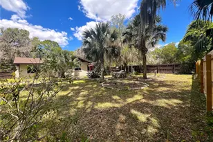 220 NE 11th St, Crystal River, FL 34428 - Photo 17