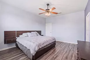 16357 Treasure Point Dr, Wimauma, FL 33598 - Photo 17