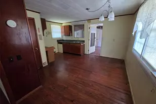 4534 Seaberg Rd, Zephyrhills, FL 33541 - Photo 9