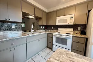 4303 Summersun Dr, New Port Richey, FL 34652 - Photo 5