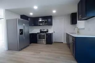 6304 Florida Cir W, Apollo Beach, FL 33572 - Photo 5