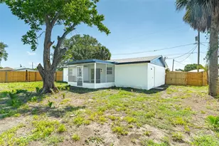 6304 Florida Cir W, Apollo Beach, FL 33572 - Photo 5