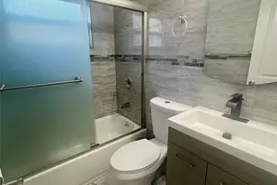 3995 40th St N, Saint Petersburg, FL 33714 - Photo 7