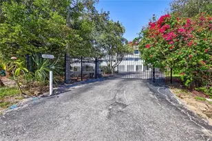 4863 W Flamingo Rd, Tampa, FL 33611 - Photo 45