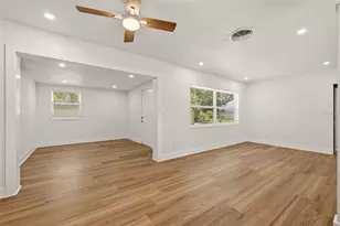2440 66th Ave S, Saint Petersburg, FL 33712 - Photo 7