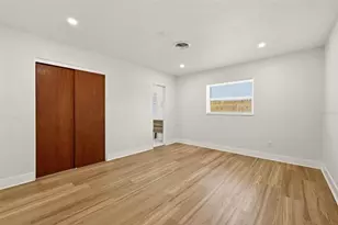 2440 66th Ave S, Saint Petersburg, FL 33712 - Photo 9