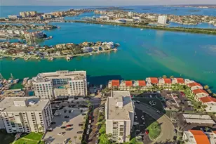 855 Bayway Blvd, Clearwater Beach, FL 33767 - Photo 5