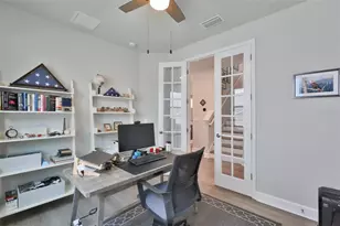 2407 W Gray St, Tampa, FL 33609 - Photo 7