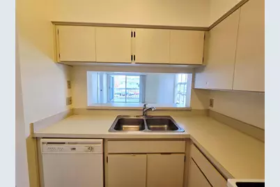 6802 Stones Throw Circle N #14206, Saint Petersburg, FL 33710 - Photo 5