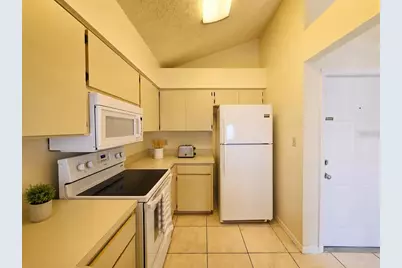 6802 Stones Throw Circle N #14206, Saint Petersburg, FL 33710 - Photo 17