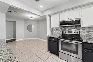 803 High Point Ct, Tarpon Springs, FL 34689 - Photo 3