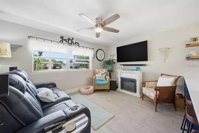 5548 Cedar Street NE, Saint Petersburg, FL 33703 - Photo 9