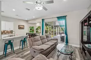 3319 Laurelwood Ct, Tarpon Springs, FL 34688 - Photo 9