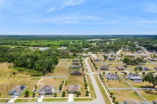 903 Shimmering Oaks Ln, Seffner, FL 33584 - Photo 37