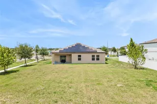903 Shimmering Oaks Ln, Seffner, FL 33584 - Photo 3