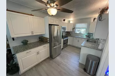 1465 15th Street S, Saint Petersburg, FL 33705 - Photo 3