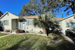 1465 15th St S, Saint Petersburg, FL 33705 - Photo 1