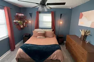 1465 15th St S, Saint Petersburg, FL 33705 - Photo 5