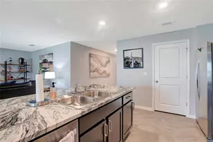 9206 Mission Bay Pl, Tampa, FL 33637 - Photo 17