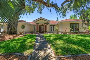 2400 Sherwood Ln, Clearwater, FL 33764 - Photo 1