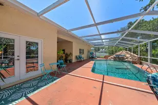 2400 Sherwood Ln, Clearwater, FL 33764 - Photo 45