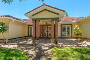 2400 Sherwood Ln, Clearwater, FL 33764 - Photo 5