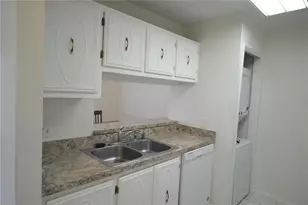 329 Moorings Cove Dr, Tarpon Springs, FL 34689 - Photo 3