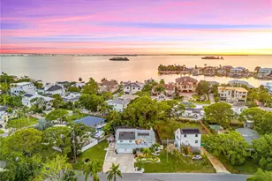 201 Lagoon Dr, Palm Harbor, FL 34683 - Photo 1