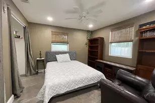 8002 48th Ave N, Saint Petersburg, FL 33709 - Photo 9