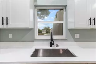 217 Francis Dr, Apollo Beach, FL 33572 - Photo 11