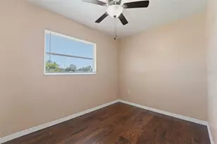 3235 Emerson Ave S, Saint Petersburg, FL 33712 - Photo 9