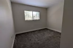 5602 Baywater Dr, Tampa, FL 33615 - Photo 7