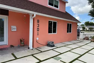 8301 Lopez Dr, Tampa, FL 33615 - Photo 7