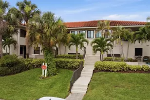1802 Mariner Dr E, Tarpon Springs, FL 34689 - Photo 1