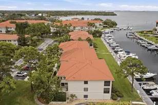 1802 Mariner Dr E, Tarpon Springs, FL 34689 - Photo 27