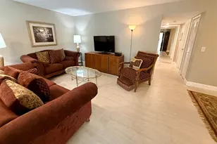 4455 Duhme Rd, Saint Petersburg, FL 33708 - Photo 11