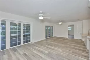 8410 Lava Pl, Tampa, FL 33615 - Photo 7