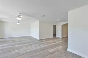 8410 Lava Pl, Tampa, FL 33615 - Photo 5