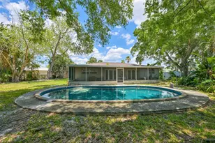 8410 Lava Pl, Tampa, FL 33615 - Photo 41