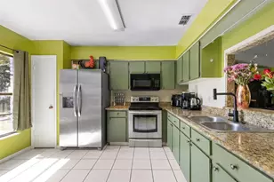 643 Bryan Terrace Dr, Brandon, FL 33511 - Photo 13