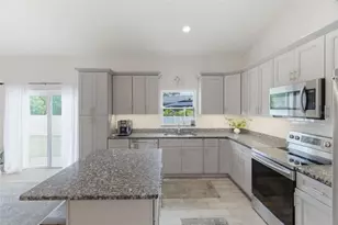 1016 Gulf Rd, Tarpon Springs, FL 34689 - Photo 13