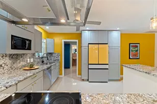 2700 Desoto Wy S, Saint Petersburg, FL 33712 - Photo 13
