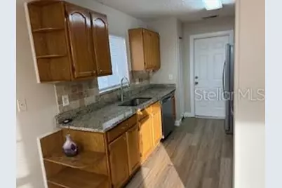 2023 Green Juniper Lane, Brandon, FL 33511 - Photo 5