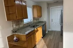 2023 Green Juniper Ln, Brandon, FL 33511 - Photo 5