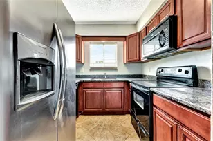 13300 Walsingham Rd, Largo, FL 33774 - Photo 15