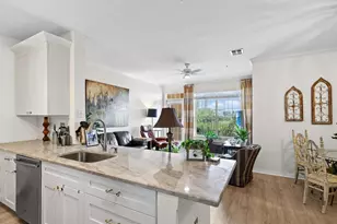 5000 Culbreath Key Way, Tampa, FL 33611 - Photo 3