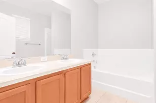 11920 Palm Bay Ct, New Port Richey, FL 34654 - Photo 15