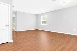 11920 Palm Bay Ct, New Port Richey, FL 34654 - Photo 3