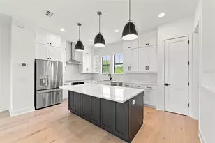 4324 W Gray St, Tampa, FL 33609 - Photo 9