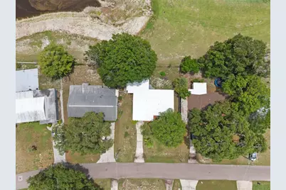 10221 N Fleetwood Drive, Tampa, FL 33612 - Photo 35